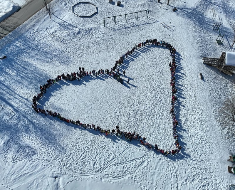 Vermont Elementary Makes Kindness Go Viral With Coffee Cups - Image 3