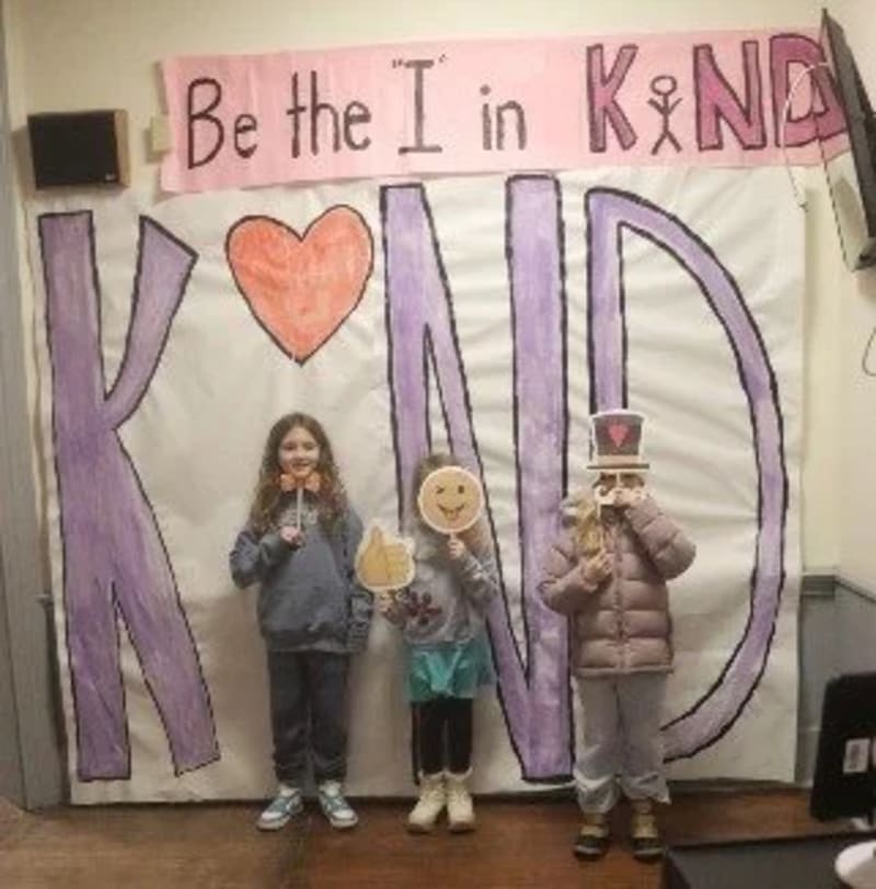 Vermont Elementary Makes Kindness Go Viral With Coffee Cups - Image 4