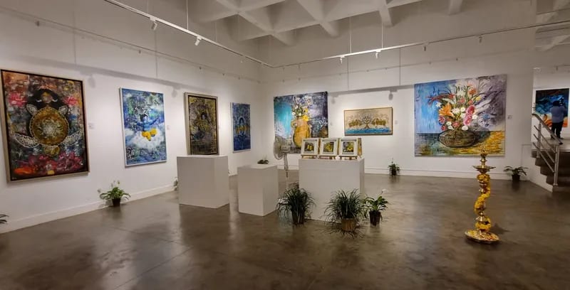 Four Indian Artists Turn废品 into Hope in Bengaluru - Image 5
