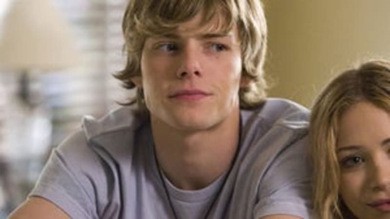 Rapper Rescues Stranded Nurse in Northeast Snowstorm - Image 5