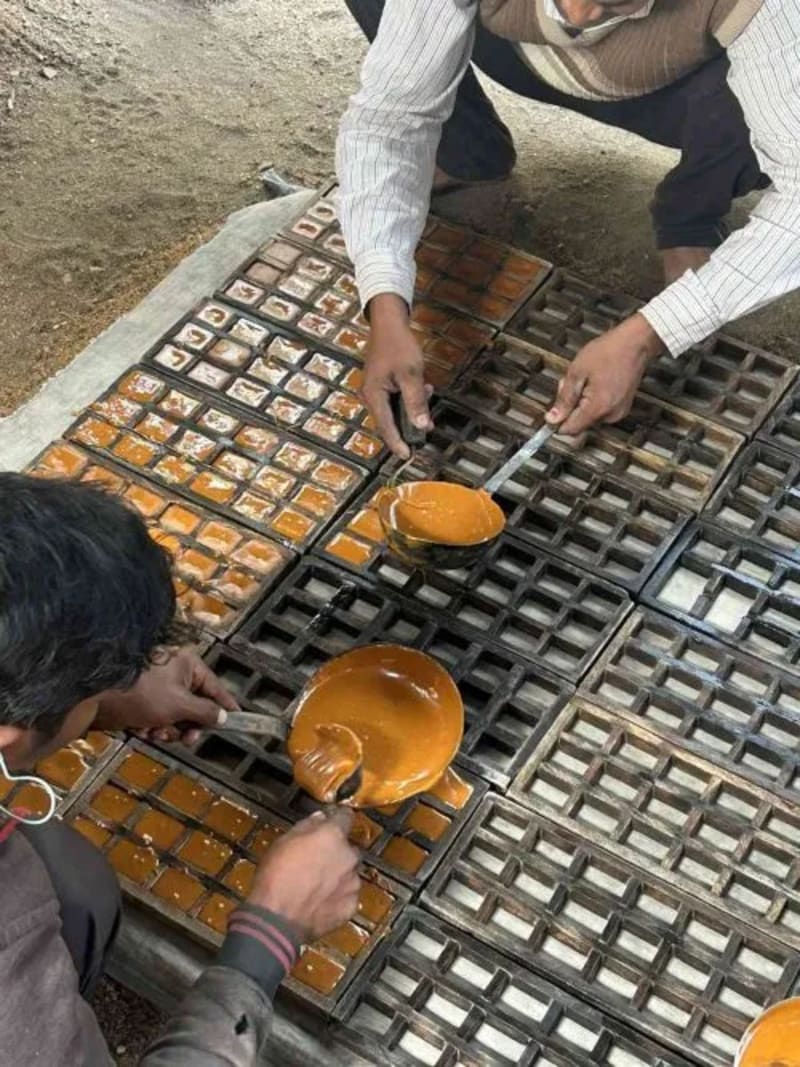 Kolkata Duo Revives Bengal's Ancient Jaggery Tradition - Image 2