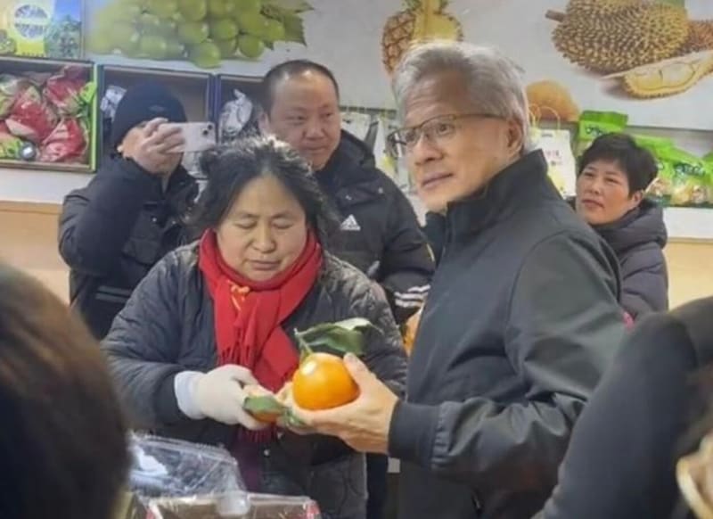 Nvidia CEO Gives $90 Tips at Shanghai Market, Goes Unnoticed - Image 5
