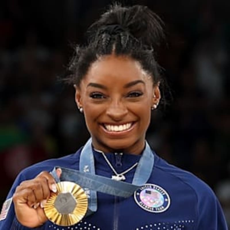Simone Biles Reaches Out to Ilia Malinin After Olympics - Image 2