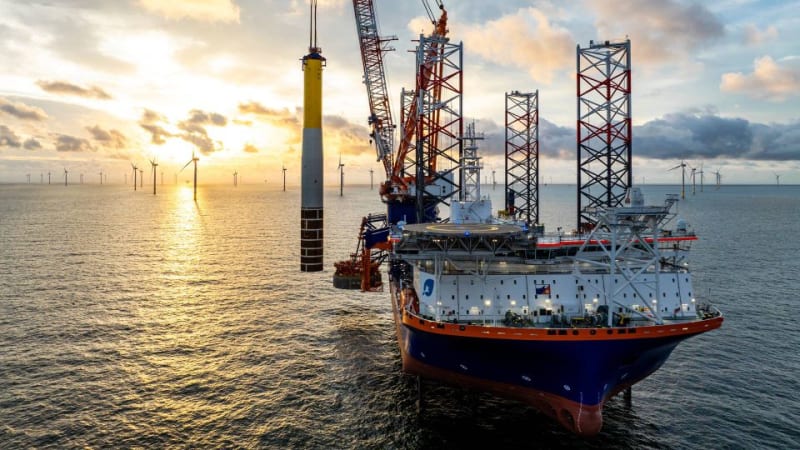 Norway Oil Fund Partners with Amazon on Green Energy Deal