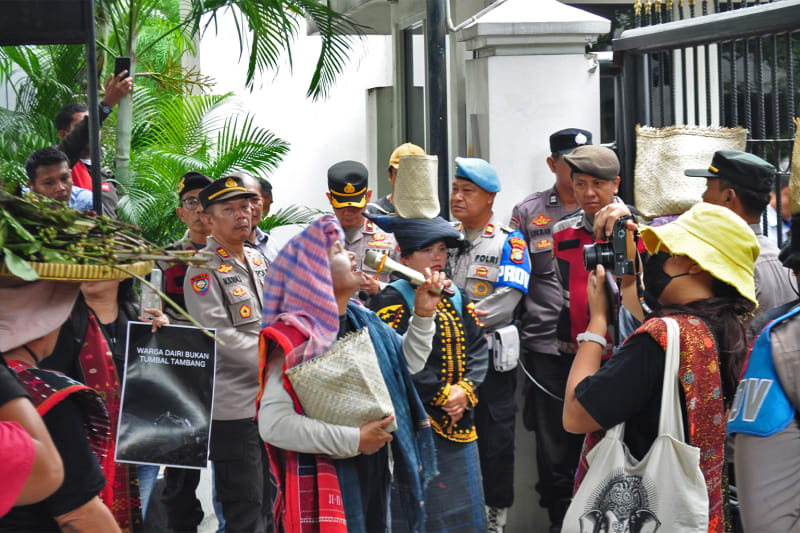 Indonesian Women Farmers Win Historic Mining Court Battle - Image 3