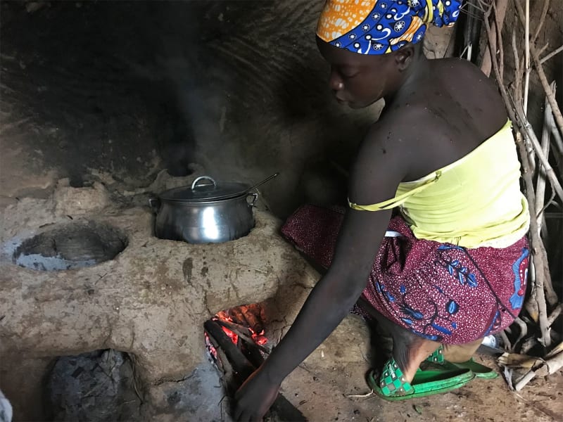 Cameroon Women Cut Firewood Use in Half With New Stoves - Image 5