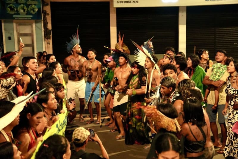 Indigenous Protest Suspends Amazon River Dredging Project - Image 2