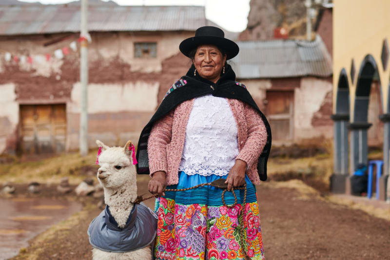 Peruvian Women Turn Puma Predators Into Partners
