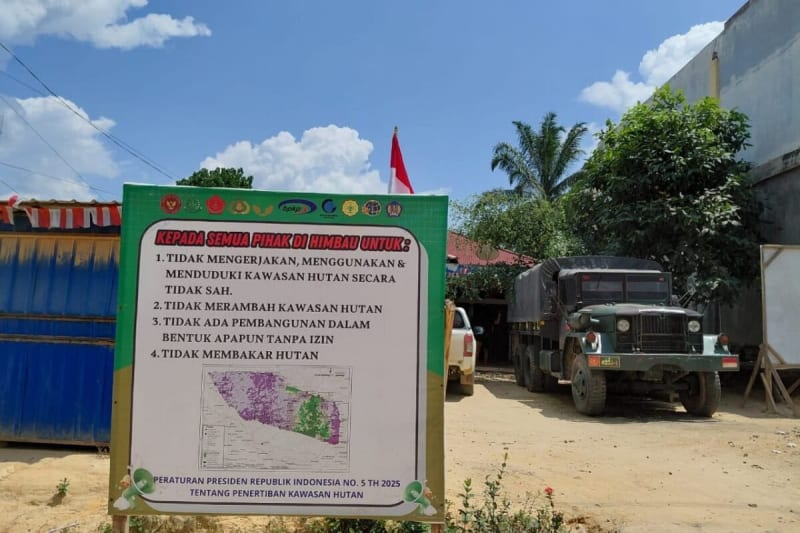 Indonesia Moves Families to Restore Sumatran Wildlife Haven - Image 3