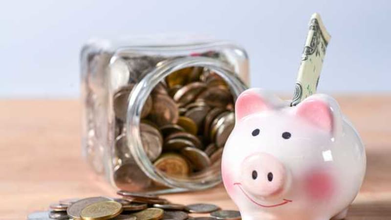 NFL Players Offer $6K in Scholarships to Orlando Seniors - Image 2