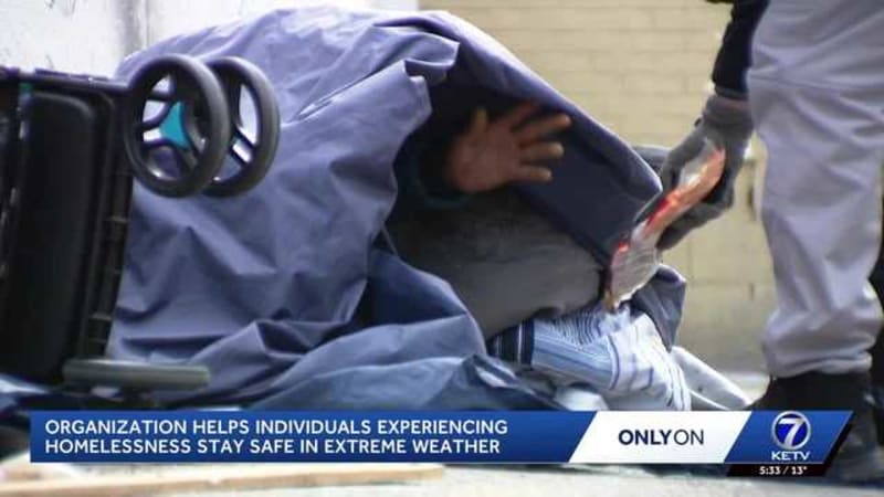 Omaha Medical Team Brings Care to Homeless in Bitter Cold - Image 2