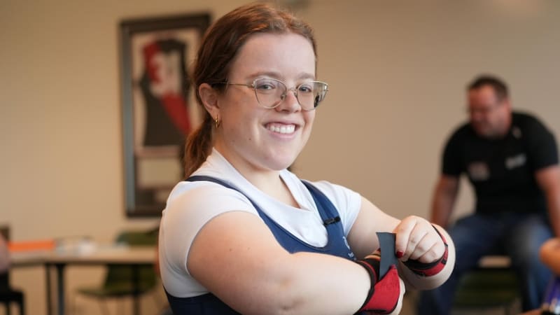 Woman Wins Silver Medal After High School Ended Her Sports Dream - Image 2