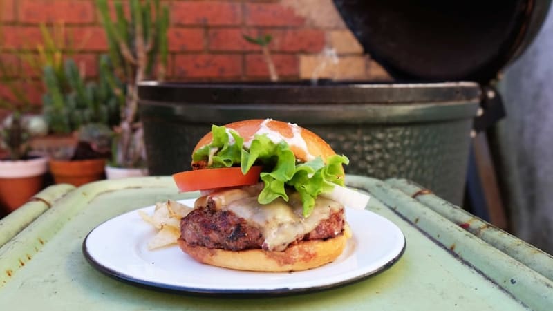 5 Simple Burger Recipes to Simplify Summer Dinners - Image 3