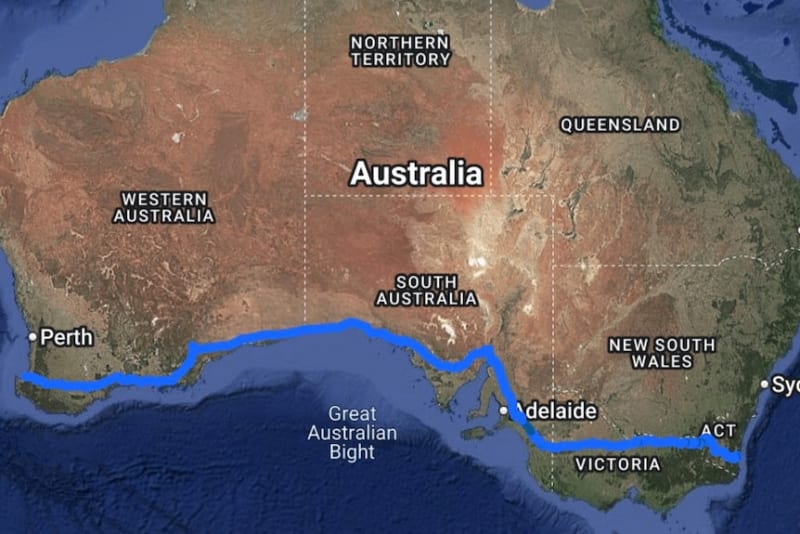 Woman and Wild Brumby Cross Australia in 8-Month Journey - Image 3