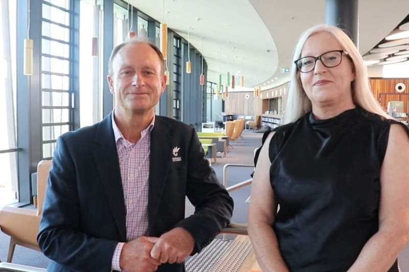 Mayor's 10-Second Choice Saves Deputy Mayor's Life - Image 3