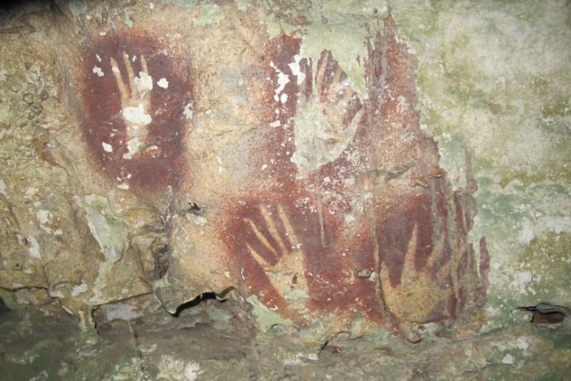 67,800-Year-Old Hand Stencils Found in Indonesian Cave - Image 5