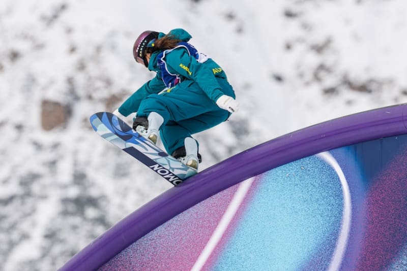 Teen Snowboarder Gets Back Up After Heavy Fall, Eyes Gold - Image 5