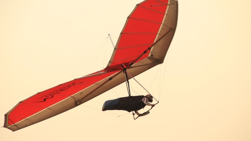 Hang-Gliding Soars: 75 Pilots Pack Australian Competition - Image 2
