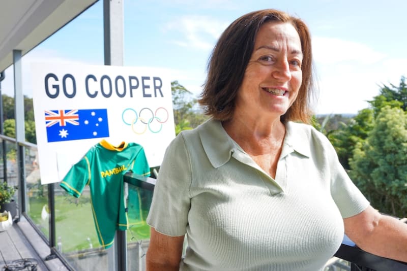 Australian Cooper Woods Wins Gold in Olympic Moguls - Image 4
