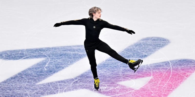 Ilia Malinin Backflips to Olympic Gold in Milan - Image 2