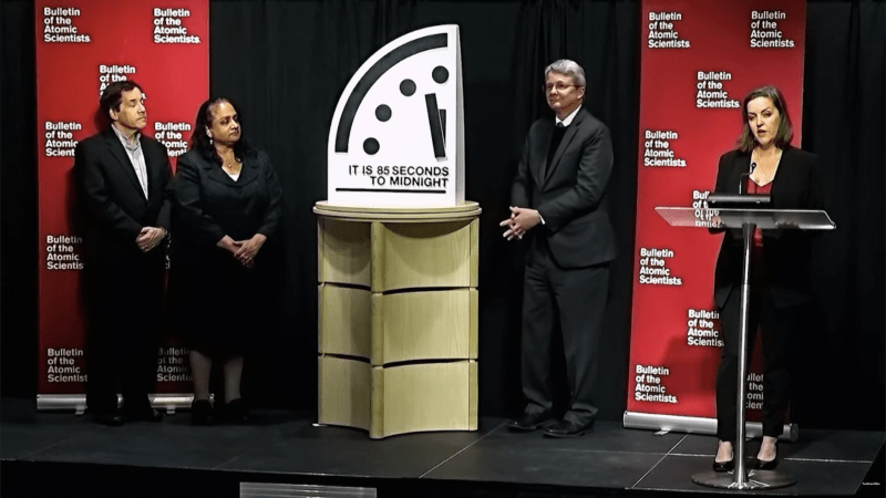 Firefighters Save Puppy From Burning Car in 13° Cold - Image 4