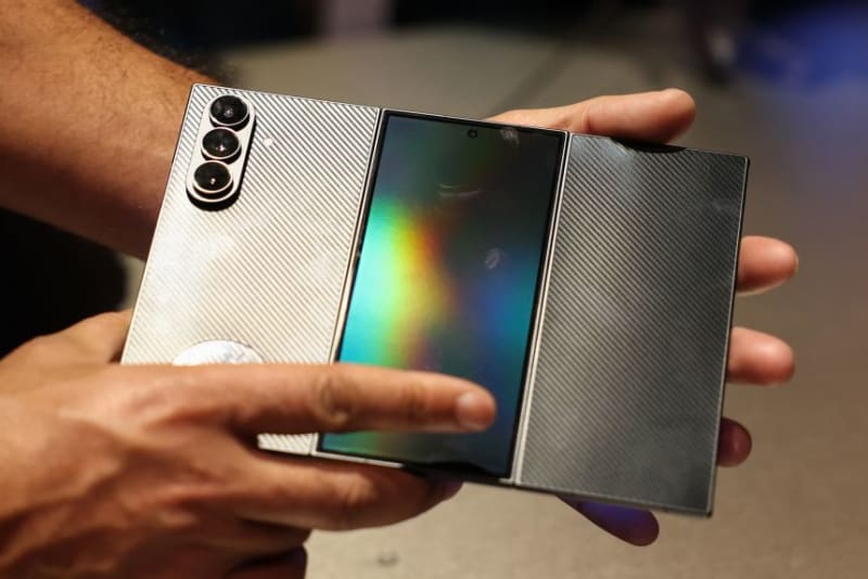 Samsung's Amazing Galaxy Z TriFold Brings Science Fiction Dreams to Life - Image 3