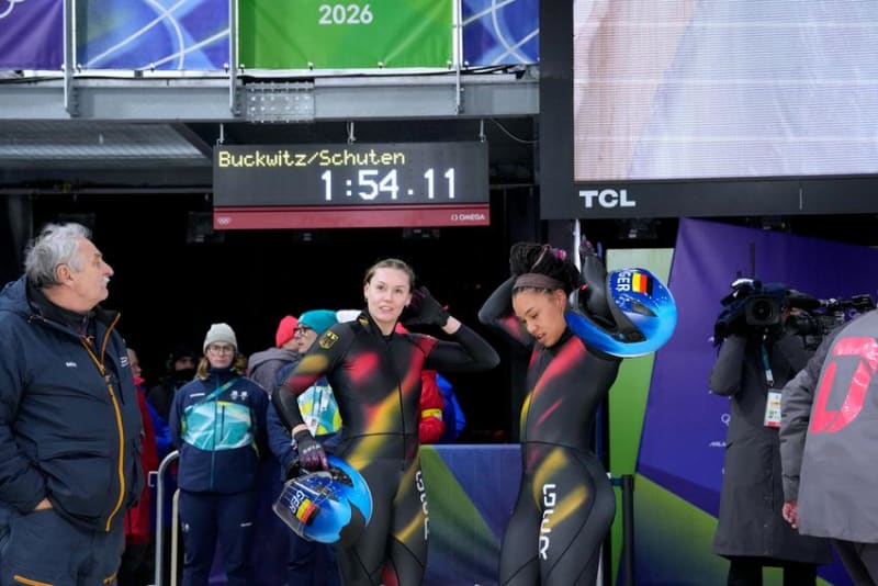 Laura Nolte Wins Back-to-Back Olympic Bobsled Gold - Image 2