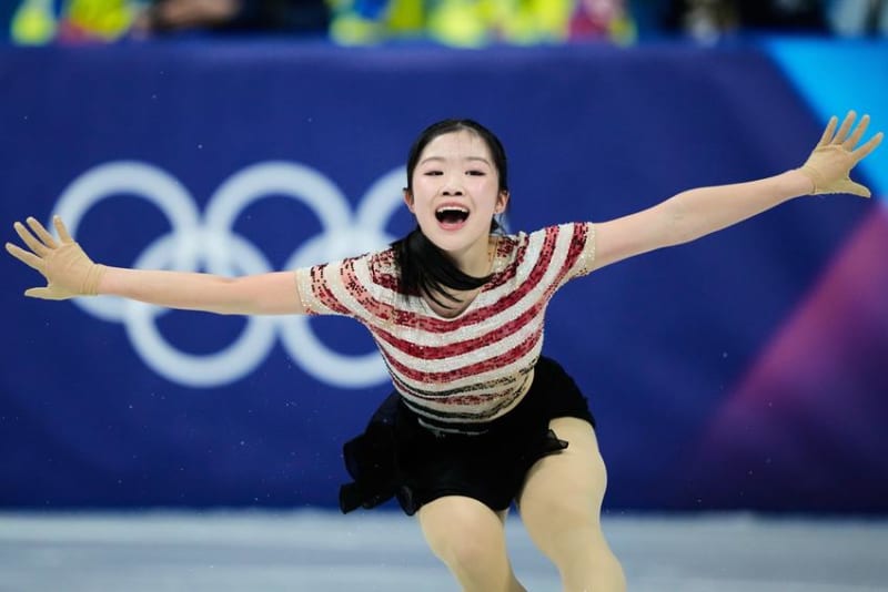 Japan's Nakai Leads Women's Figure Skating at Olympics - Image 2
