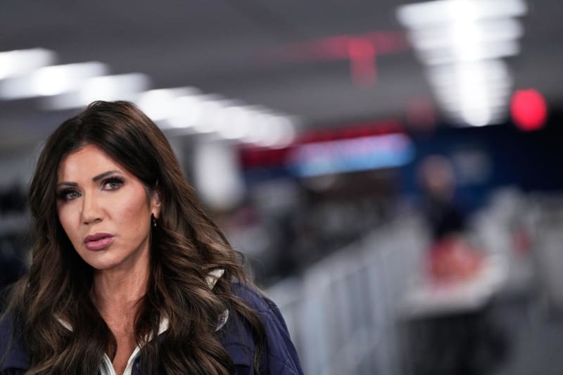 Minneapolis ICE Officers Get Body Cameras After Outcry