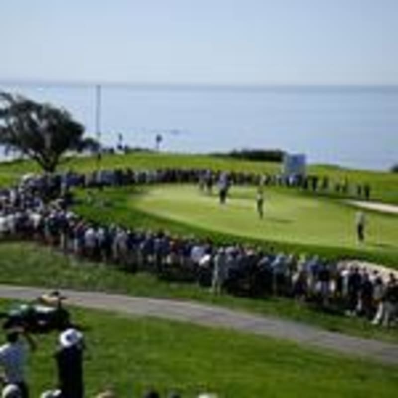 Justin Rose, 45, Dominates Torrey Pines with 6-Shot Lead - Image 4