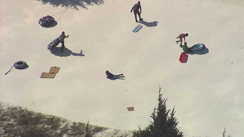 Store Manager Saves Woman Freezing Outside Texas Shop - Image 3