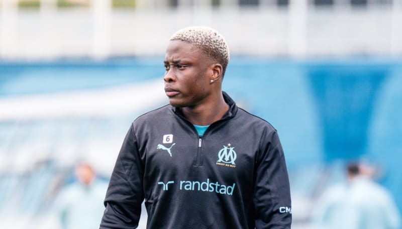 Nigerian Midfielder Joins Marseille, Legend Welcomes Him