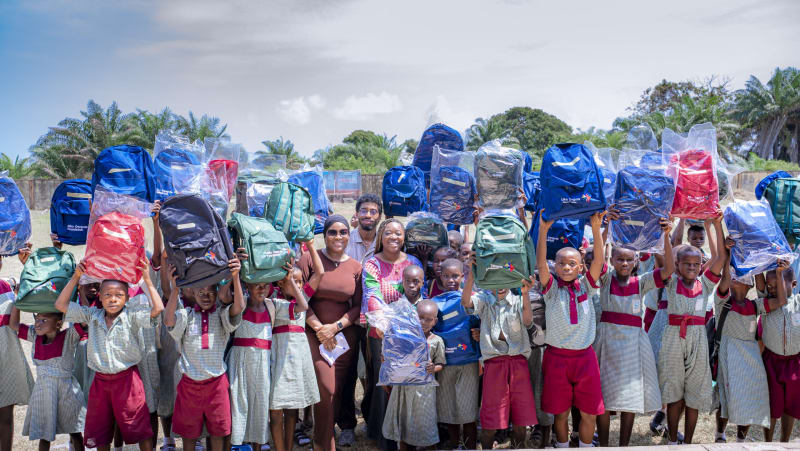 Nigerian Foundation Gives 3,700 Students School Supplies