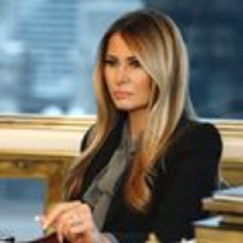 Physics Teacher Shows How to Escape Giant Ice Bowl - Image 2