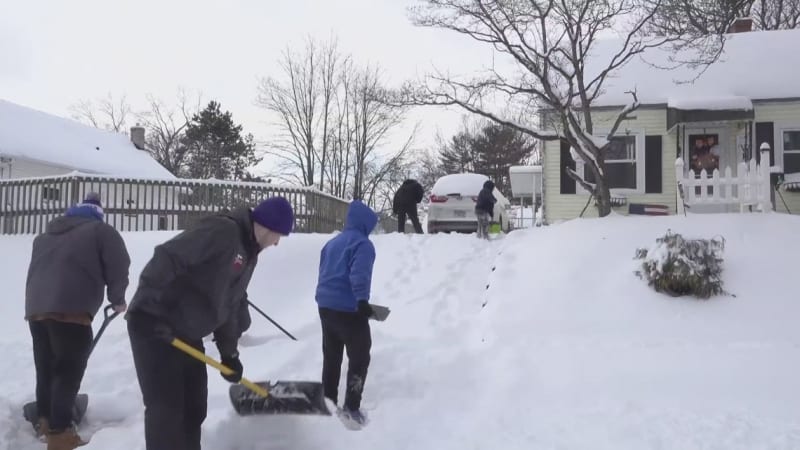 Wooster High Football Team Digs Out Elderly Neighbors