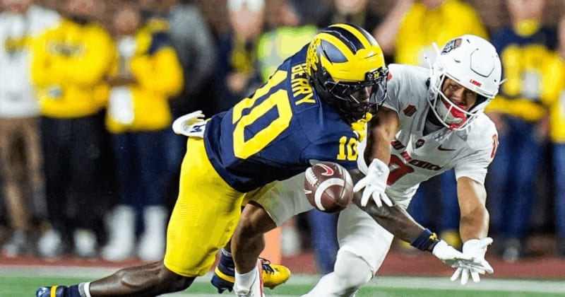 Michigan Cornerback Zeke Berry Enters Transfer Portal, Seeks New Football Home
