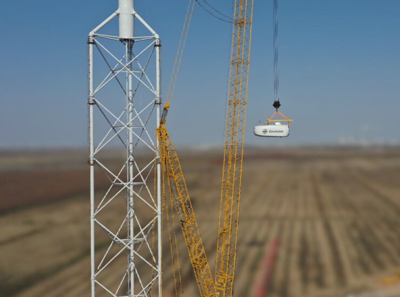 AI Wind Turbines Power Australia's Mining Decarbonization - Image 2