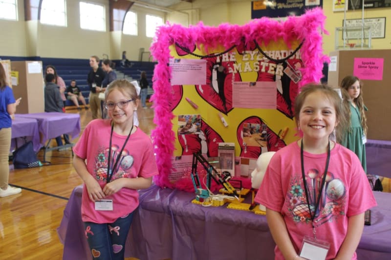 Georgia Students Invent Eyeshadow Robot, Win State Ticket