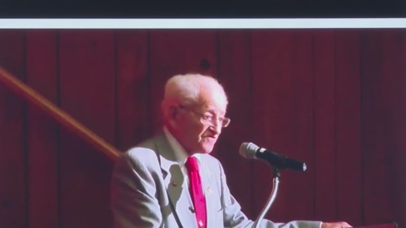 Teacher Carries Holocaust Survivor's Story to Students - Image 2