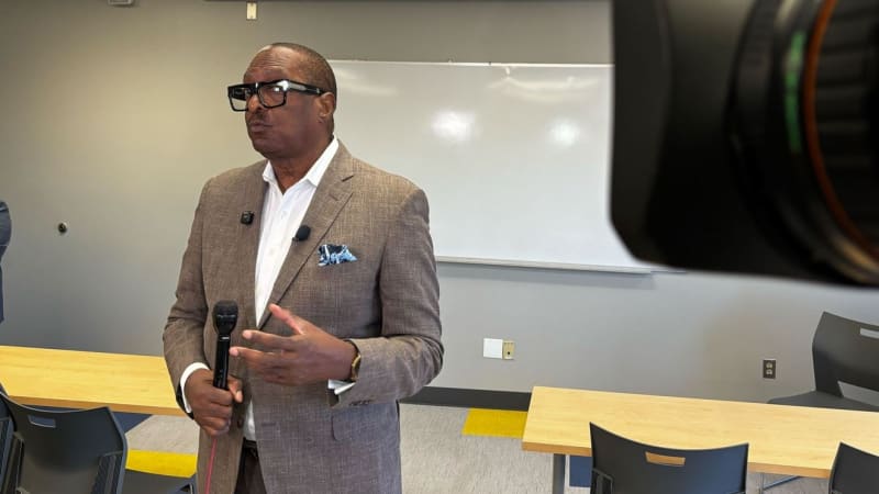 Beyoncé's Dad Returns to UTC After 52 Years, Shares Hope
