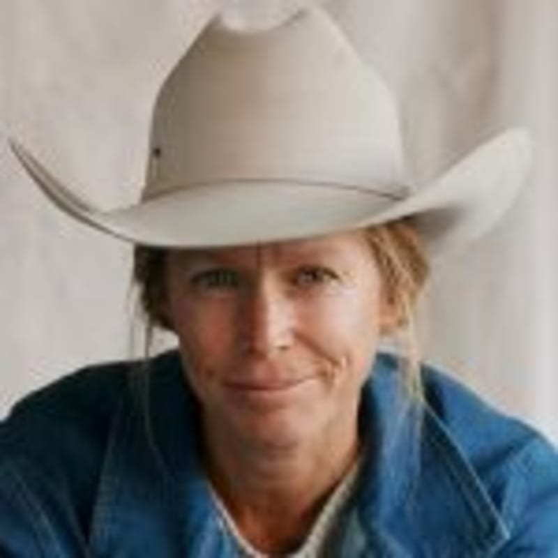 Air Force Pilot Breaks 18-Year Skydiving World Record - Image 4