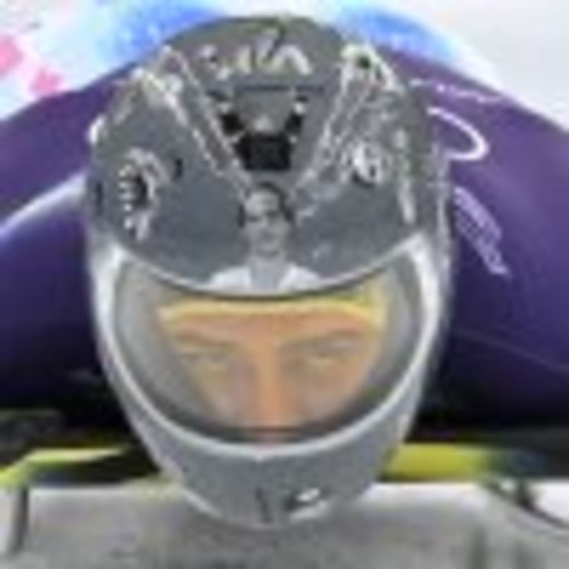 Jordan Stolz, 21, Wins First Olympic Gold in Record Time - Image 3