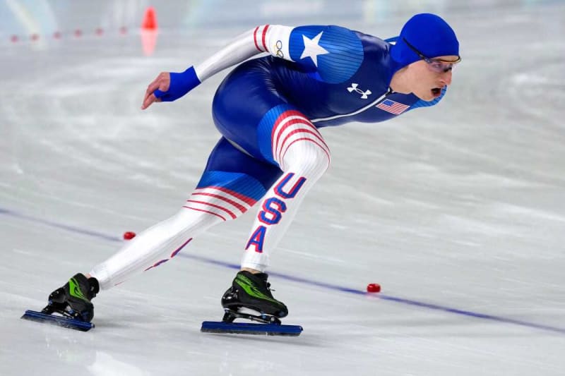 Jordan Stolz, 21, Wins First Olympic Gold in Record Time - Image 4