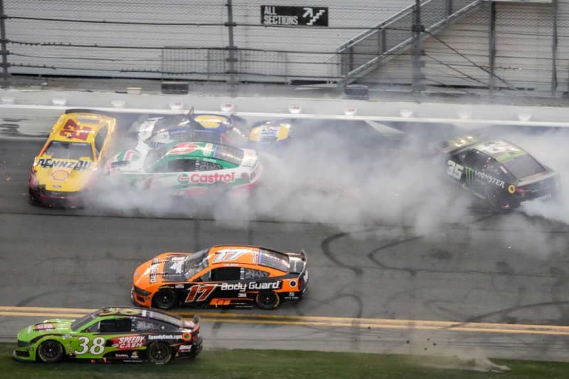 Michael Jordan Wins Daytona 500 as Team Owner at Age 63 - Image 4
