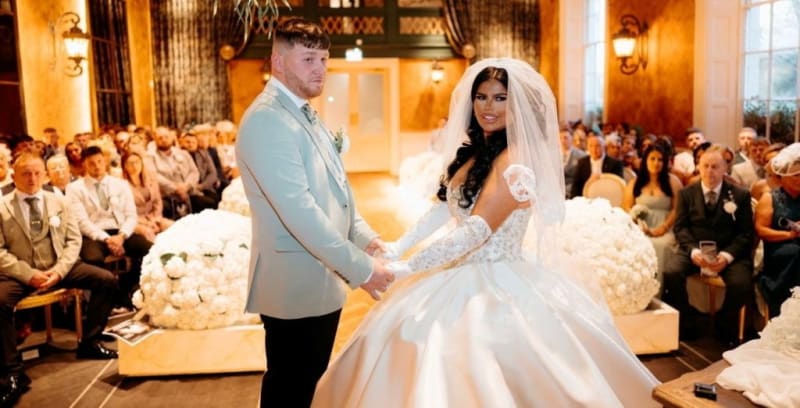 Bride's Fake Police Prank Sends Wedding Into Dance Party - Image 3