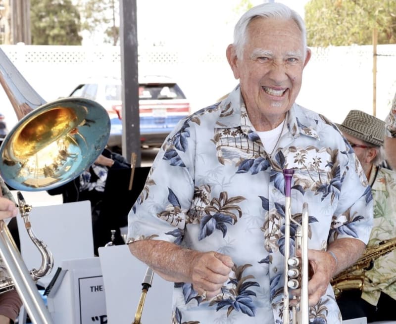 87-Year-Old Trumpeter Plays Through Cancer With Big Band - Image 2