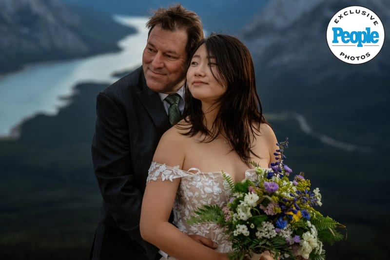 Double Rainbow Appears at Sunrise Mountain Wedding - Image 3