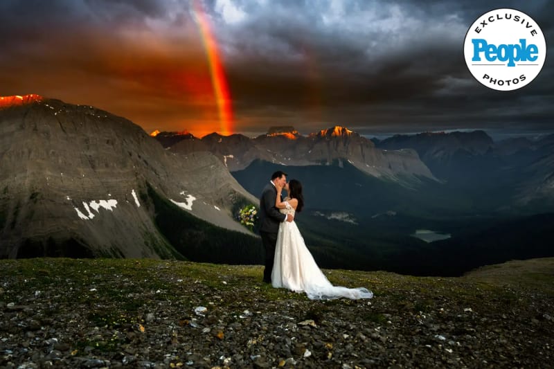 Double Rainbow Appears at Sunrise Mountain Wedding - Image 4