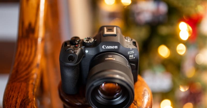 Canon's Affordable Lens Revolution: The RF 45mm f/1.2 Changes the Photography Game