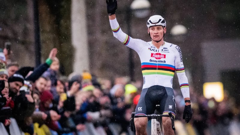 Cyclist's 50th World Cup Win After Two Flat Tires - Image 2